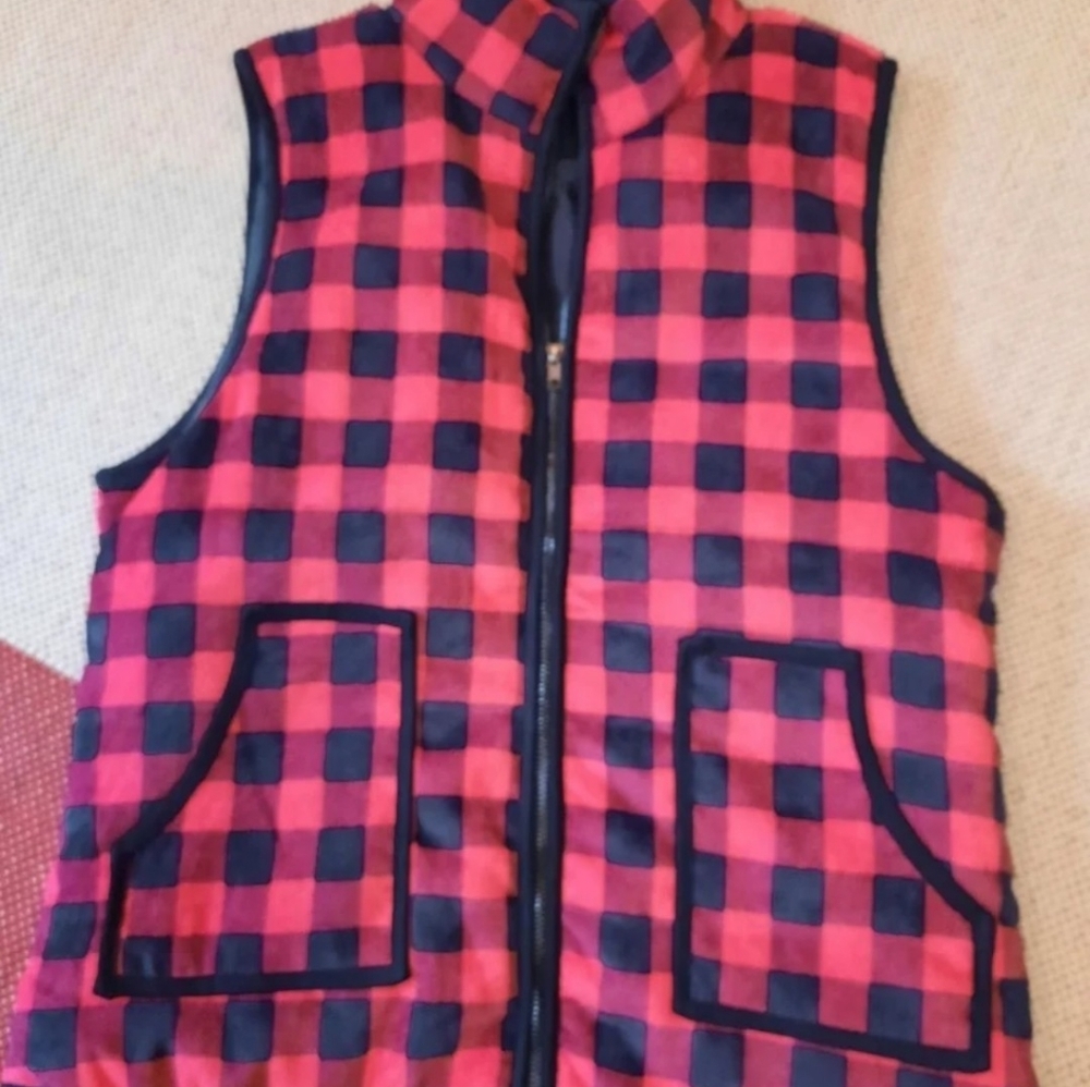 Buffalo check winter Vest M Staccato red black